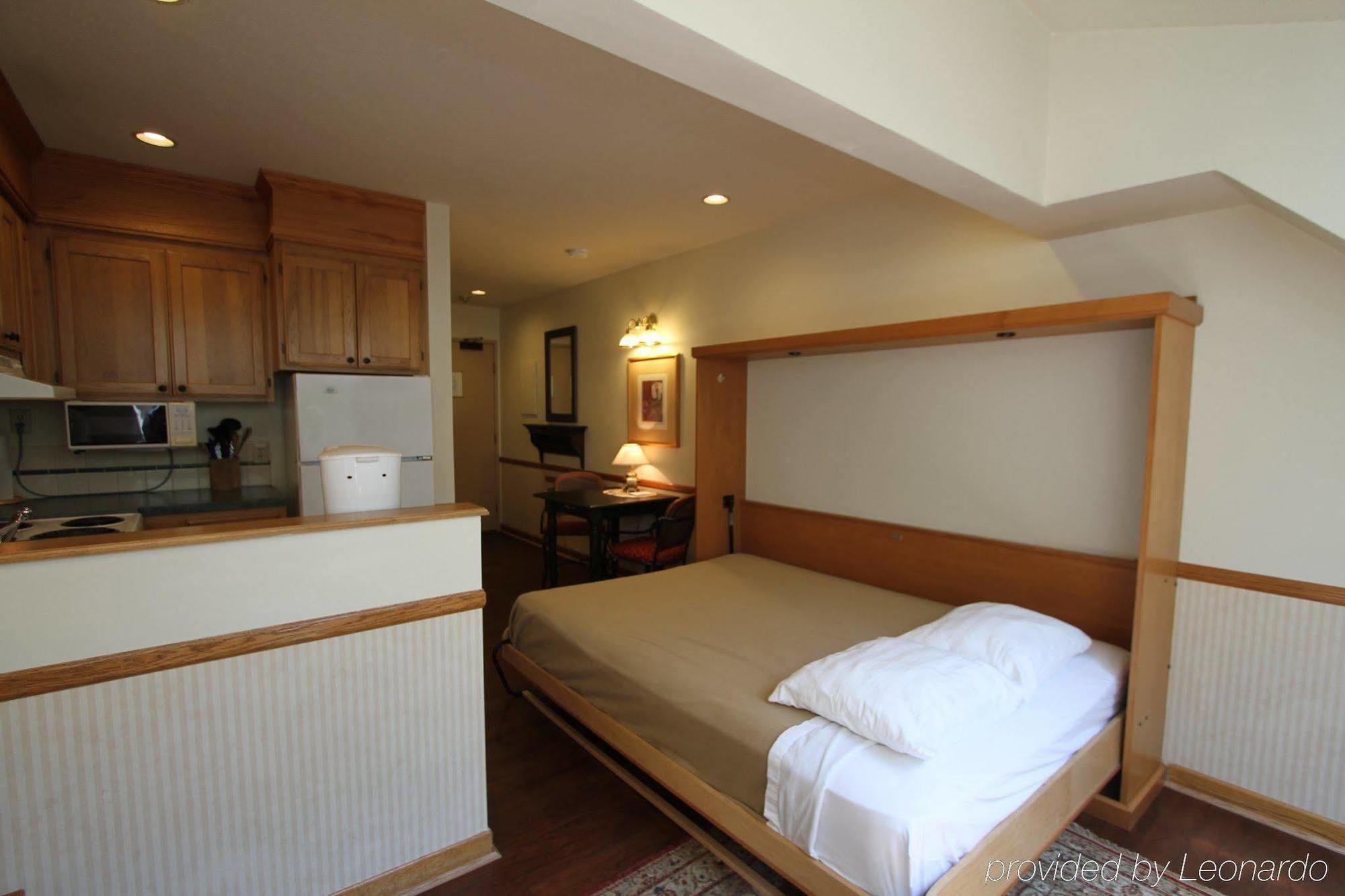 Clock Tower Resort วิสต์เลอร์ ภายนอก รูปภาพ