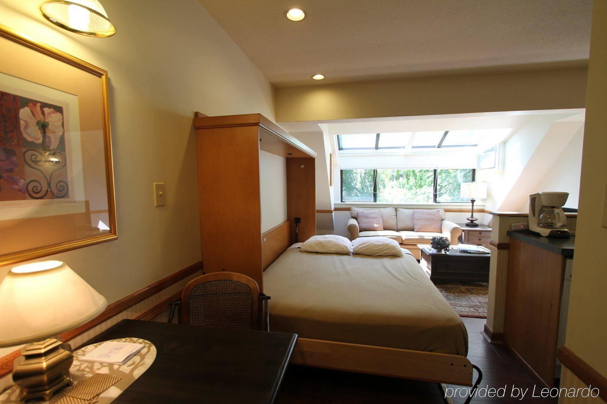 Clock Tower Resort วิสต์เลอร์ ภายนอก รูปภาพ