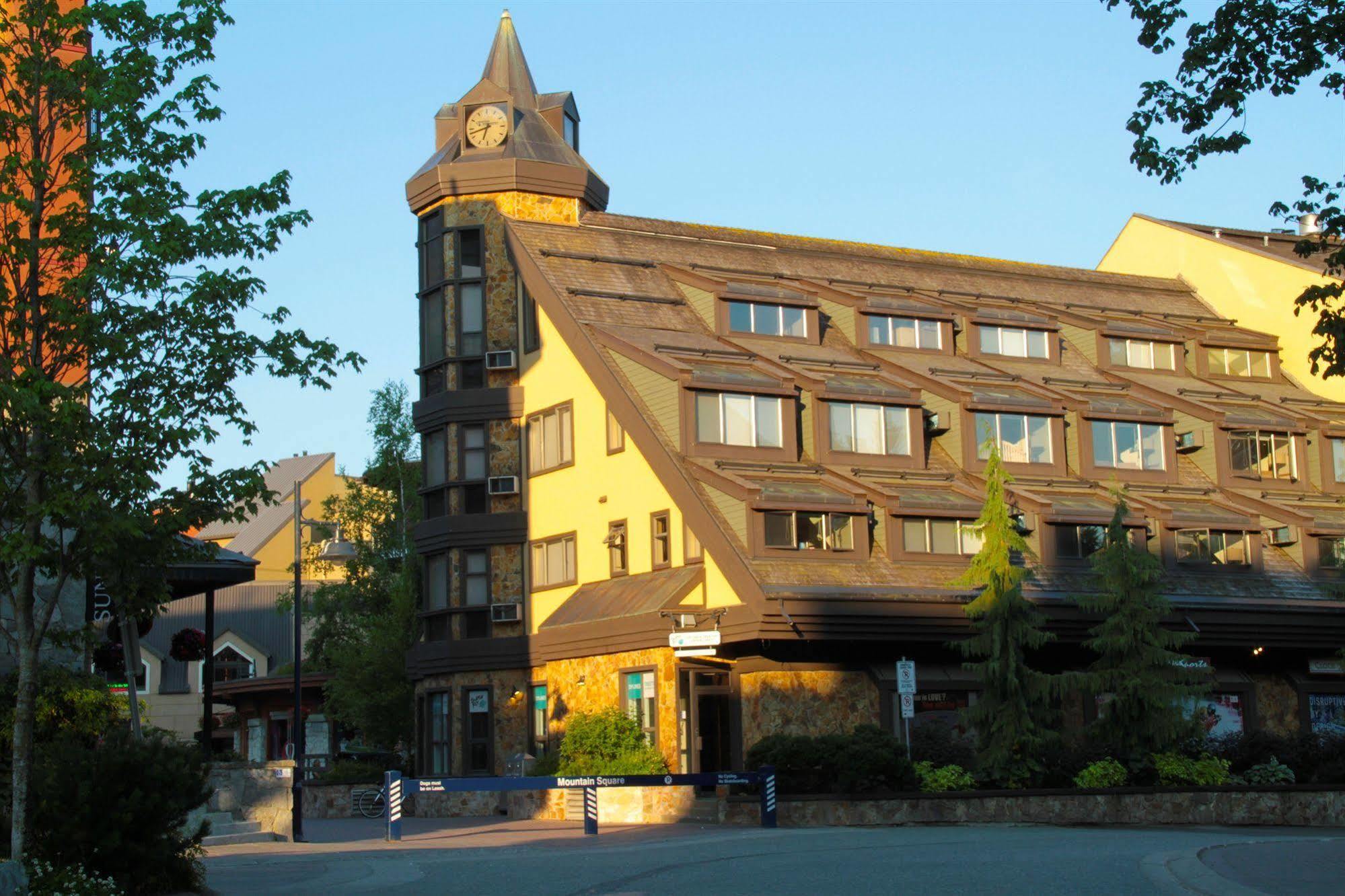 Clock Tower Resort วิสต์เลอร์ ภายนอก รูปภาพ